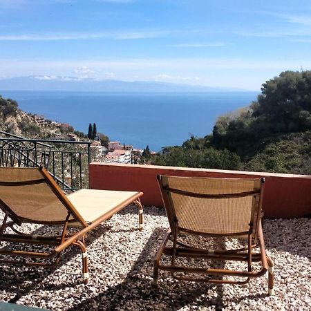 Villa Vittorio - Splendid Panoramic Sea View Terrace Taormina Exterior photo