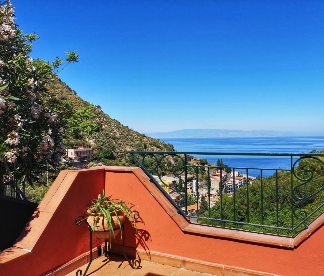 Villa Vittorio - Splendid Panoramic Sea View Terrace Taormina Exterior photo