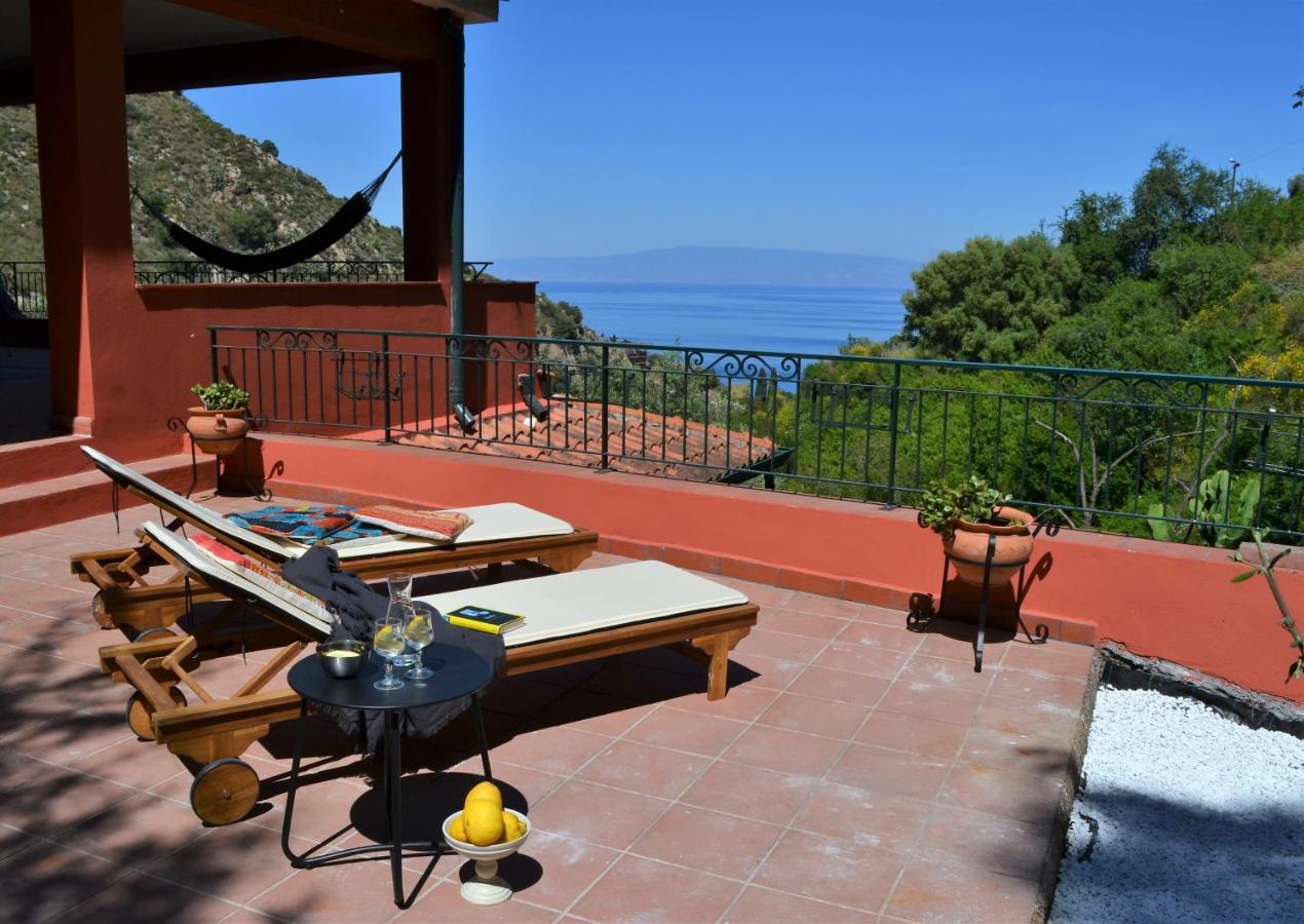 Villa Vittorio - Splendid Panoramic Sea View Terrace Taormina Exterior photo