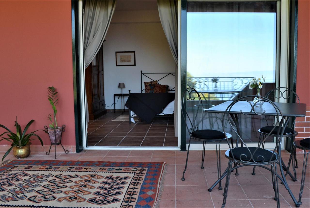 Villa Vittorio - Splendid Panoramic Sea View Terrace Taormina Exterior photo